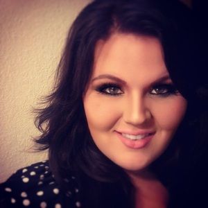 Meet your Posher, Tori